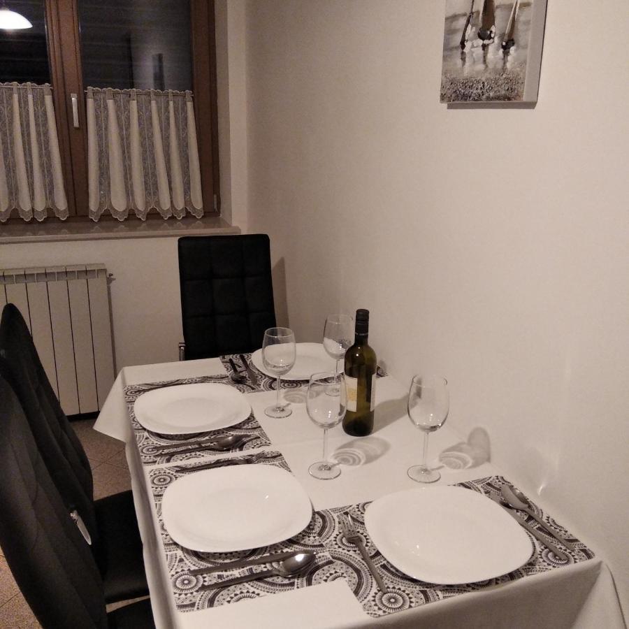 Apartma Nona Roza Zgornje Skofije Esterno foto