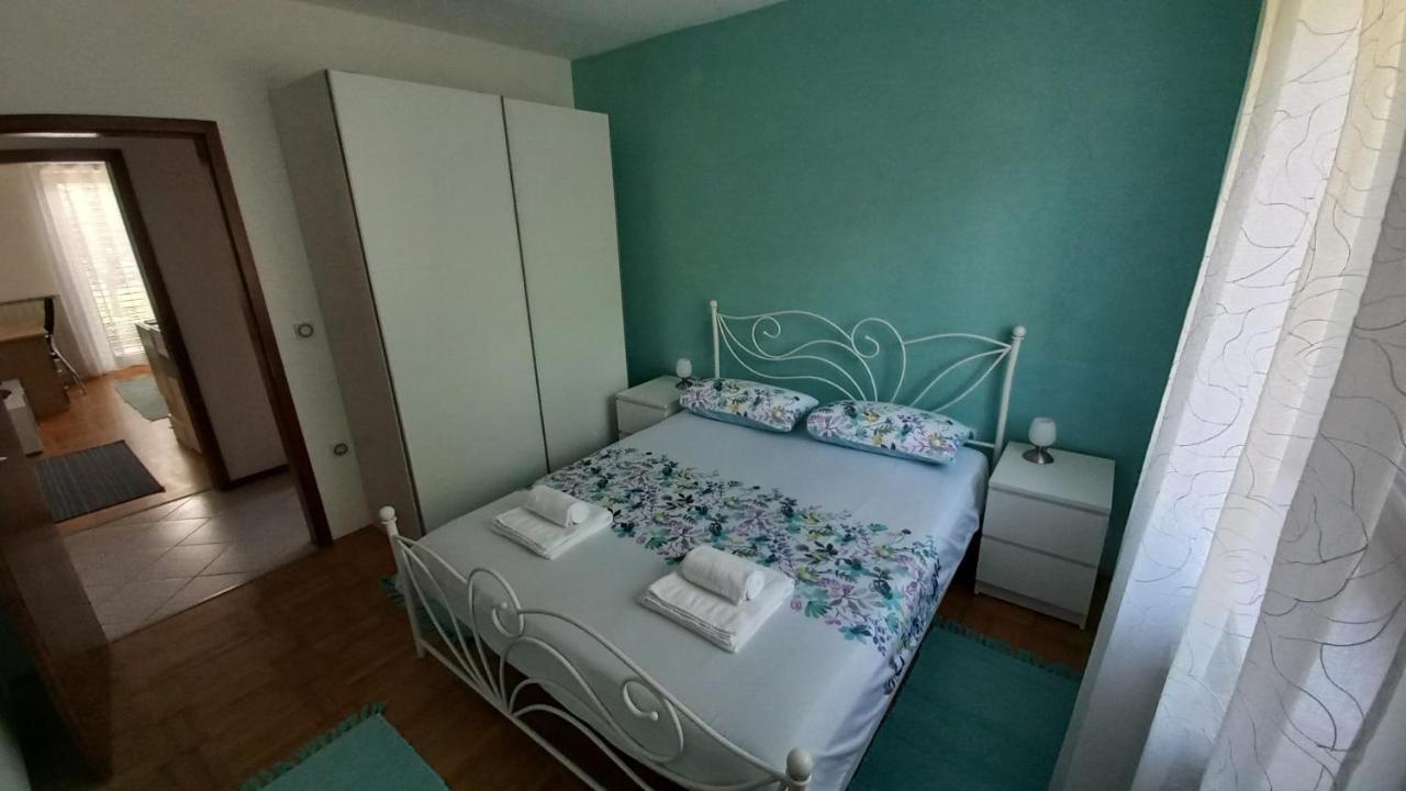 Apartma Nona Roza Zgornje Skofije Esterno foto