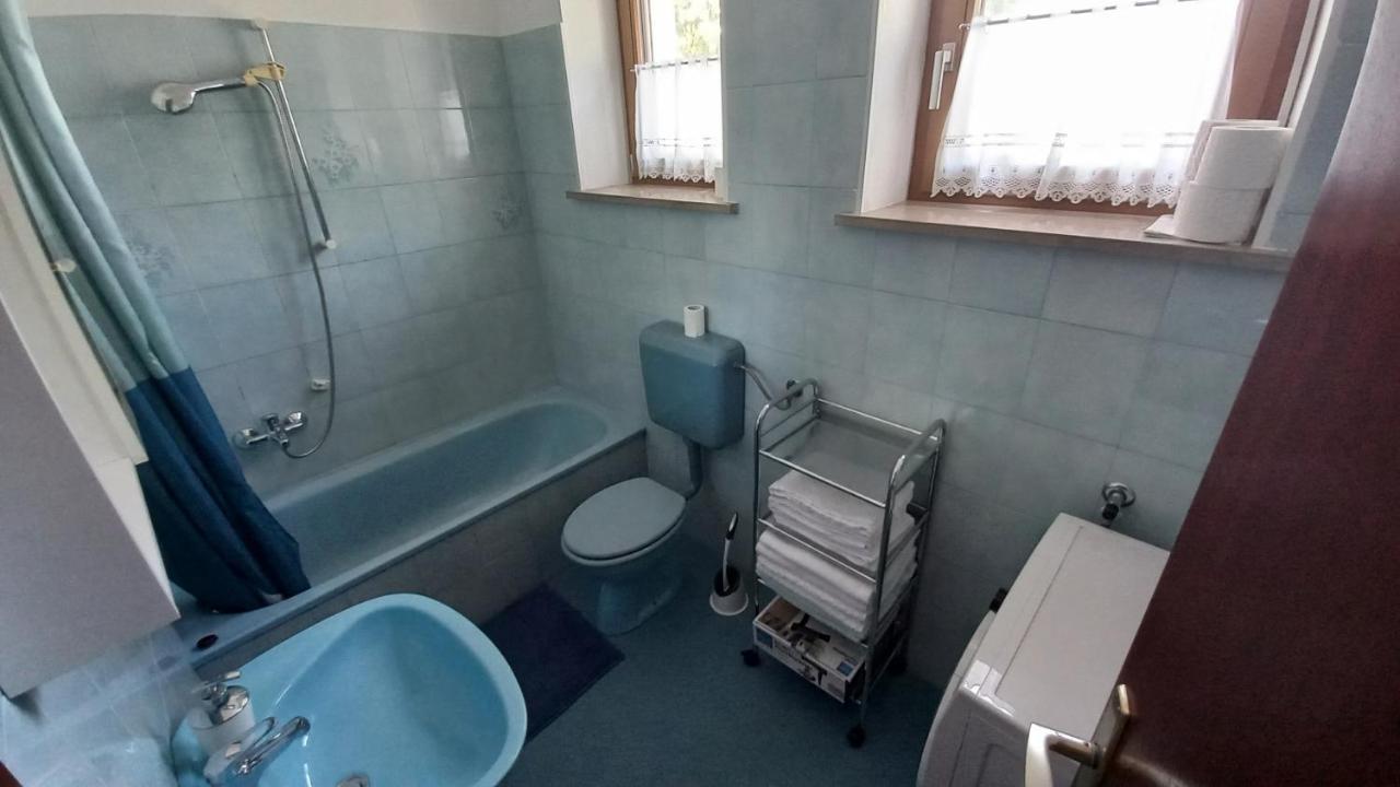 Apartma Nona Roza Zgornje Skofije Esterno foto